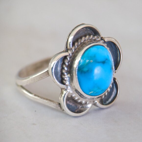 Sterling Turquoise “Petal” Ring — Size 7.25 (Southwestern) - Picture 12 of 12